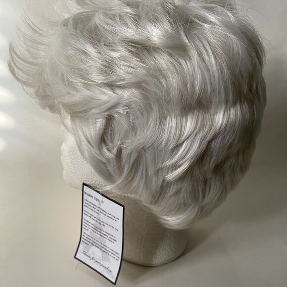 Short White Costume Wig - Picture 1 of 13